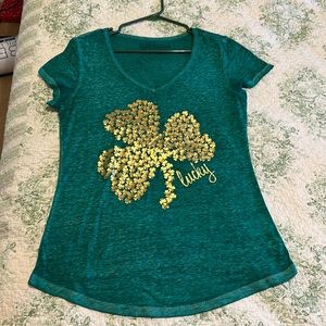 Rocker Girl Green shamrock vneck lucky green and gold tee L